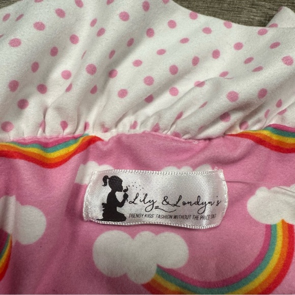 Lily & Londyn Childs Rainbow Blanket - Picture 5 of 6